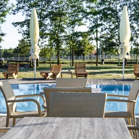 Hotel Hotel And Park Divoka Voda Bratislava