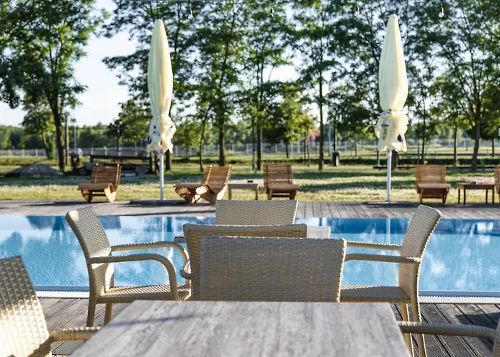 Hotel And Park Divoka Voda Bratislava