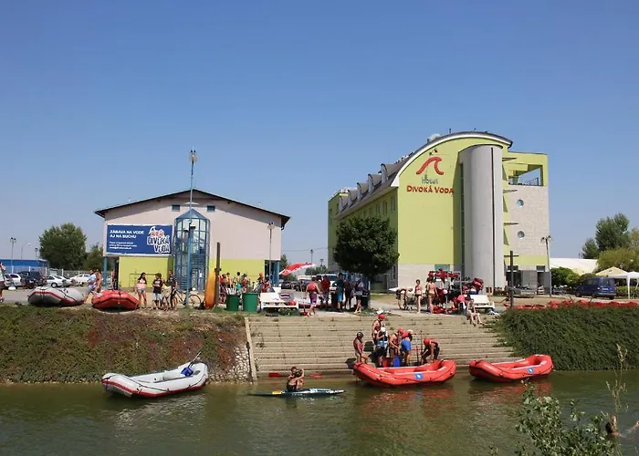 And Park Divoka Voda Hotel Bratislava