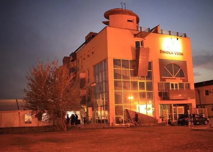 酒店 迪沃卡沃达酒店及公园 3*