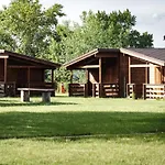 Hotel And Park Divoka Voda 3*